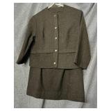 TWO PIECE SUIT ZIPPER POCKETS IN FRONT METAL