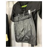 SIMPLY VERA PETITE SMALL TOP WITH PLEATED BOTTOM