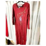 LOUNGEWEAR BY LONI G RED COTTON BIRDHOUSE DESIGN