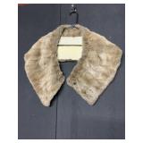 WIDE FUR COLLAR BELIEVED TO BE CHINCHILLA