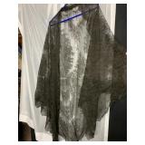 ANTIQUE BLACK CHANTILLY LACE MOURNING SHAWL LIGHT