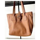 DOONEY & BOURKE MED BROWN HANDBAG BUCKLE CLOSURE