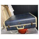 SAMSONITE VINTAGE BLUE SUITCASE W/ CREAM PIPING