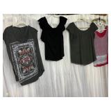 LADIES TOPS ROCK AND REPUBLIC ROSES AND SKELETONS