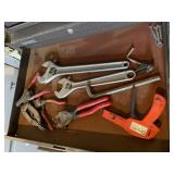 CRESCENT WRENCHES AND OTHER SPECIALTY PLIERS