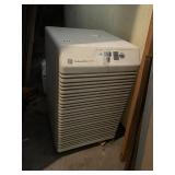 GE DEHUMIDIFIER 40 PINT WAS WORKING