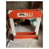 TOP MOUNT FOR A SHOP PRESS LOOKS UNUSED