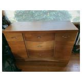 STANLEY SIDEBOARD W/ CENTER DRAWERS DOVETAILED