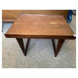 WOOD MID-CENTURY TABLE
