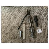 SNAP ON NON-REVERSIBLE WIRE TWISTER CUTTER AND