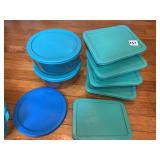 GLASS FOOD CONTAINERS W/ LIDS