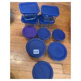 BLUE LID FOOD CONTAINERS GLASS BASES