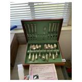 RETRO FLATWARE SET IN CASE