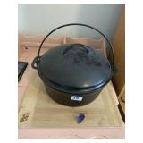 CAST IRON DUTCH OVEN