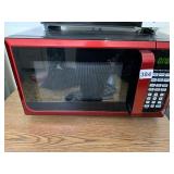 RED MICROWAVE OVEN