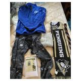 WARM UNDERLAYMENT CLOTHES, PENGUINS SCARF, NEW
