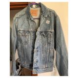 LEVI JACKET SIZE MEDIUM VINTAGE WITH TWO POCKET