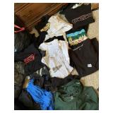 HUGE AMOUNT OF T SHIRTS M & L MANY GRAPHIC AND