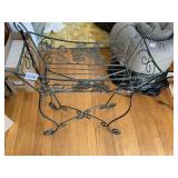 METAL PLANT STAND