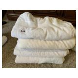 GROUP OF WHITE TOWELS THRESHOLD AND CANNON