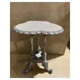 FUSION PAINTED CLOVER LEAF TOP TABLE MEDIUM GRAY