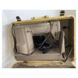 SINGER SEWING MACHINE IN CASE