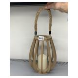 WOOD W/ BATTERY OP CANDLE LANTERN ROPE HANDLE