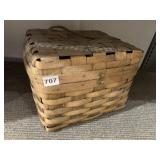 PICNIC BASKET WITH LEATHER HANDLE 13 INCH BY 13