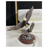 SOARING MAJESTY BRADFORD EXCHANGE FIGURINE W/