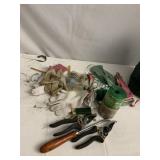 INSULATED BAG AND GARDENING SUPPLIES