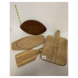 COLUMN PEDESTAL AND GUEST TOWEL HOLDER COLUMN HAS