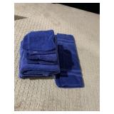 ROYAL VELVET 3 BATH TOWELS, 2 HAND TOWELS, 2 WASH