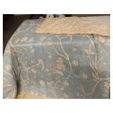 REVERSIBLE PAST TIMES COMFORTER ORIENTAL DESIGN