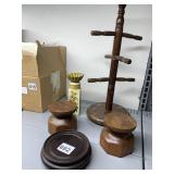 MUG HOLDER, PEDESTALS