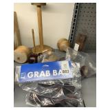 FEET, PAPER TOWEL HOLDER