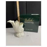 HERITAGE COLLECTION SCALLOPED VASE 2006 WITH BOX