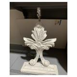 24-INCH-HIGH WHITEWASH FINISH LAMP