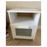 MODERN SIDE TABLE 21" H X 15.5" W X 16" D