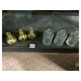 GOLD VASES AND DECANTERS WITHOUT STOPPERS