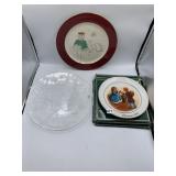 GLASS CHRISTMAS PLATTER, 1984 CHRISTMAS PLATE AND