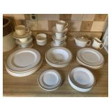 ROYAL DOULTON BONE CHINA DISHWARE INCLUDES