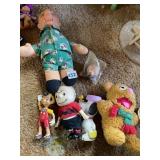 VINTAGE PLUSH INCLUDING CHARLIE BROWN, SNOOPY,