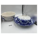 COVERED DISH AND BOWL THAT SAYS CHICKEN