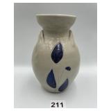 WILLIAMSBURG POTTERY VASE, 7"