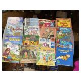 CHILDRENï¿½S 45 RECORDS AND BOOK SETS INCLUDING MY