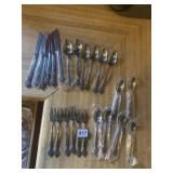 STAINLESS JAPAN FLATWARE SET, 6 EACH KNIVES,