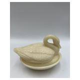 CUSTARD GLASS SWAN ON NEST, 5"
