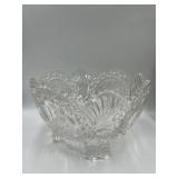 8.5 CUT GLAS FOOTED CENTER PIECE BOWL WITH BIRD