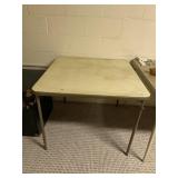 FOLDING CARD TABLE