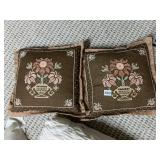 ACCENT PILLOWS W/ FLOWER MOTIF